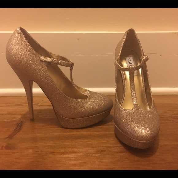 Steve Madden Gold Glitter Pumps - Picture 1 of 4